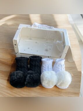 NEW Nicole Miller 2 Pair Stepping Stones Sock Set Pom Poms 0-12 Months Baby